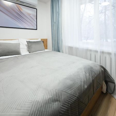 Myfreedom Апартаменти Вул Лаврська 4 Kyiv Exterior photo